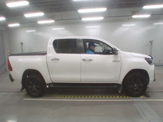 Import and buy TOYOTA HILUX 2021 from Japan to Nairobi, Kenya
