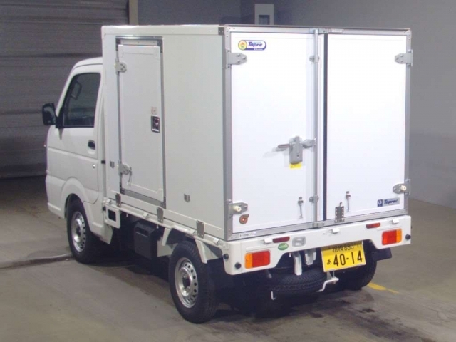 Import and buy NISSAN CLIPPER TRUCK 2021 from Japan to Nairobi, Kenya