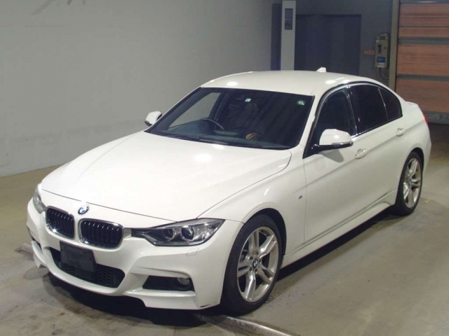 Import and buy BMW 3 SERIES 2015 from Japan to Nairobi, Kenya