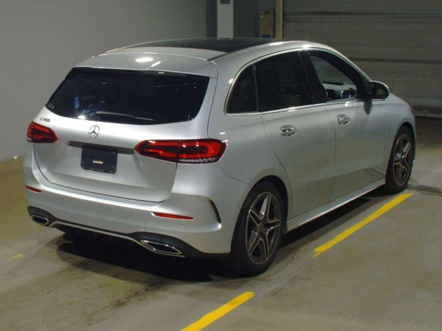 Import and buy MERCEDES BENZ B CLASS 2019 from Japan to Nairobi, Kenya