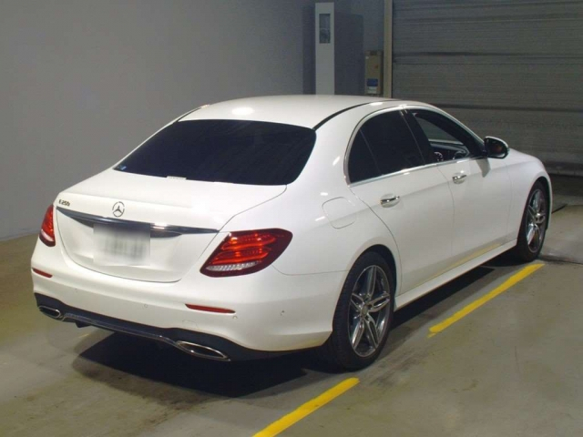 Import and buy MERCEDES BENZ E CLASS 2016 from Japan to Nairobi, Kenya
