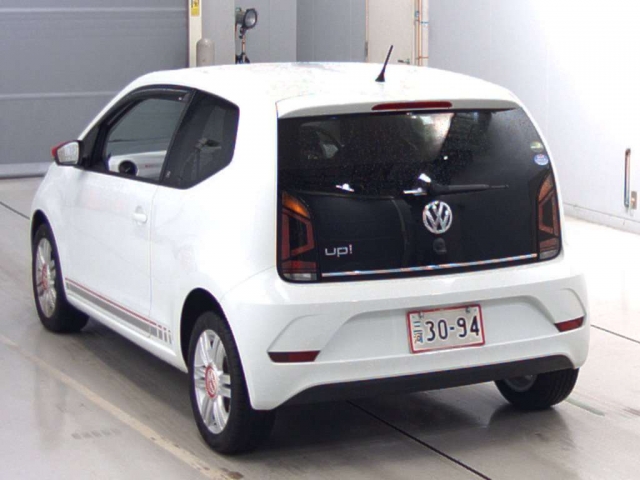 Import and buy VOLKSWAGEN OTHER 2017 from Japan to Nairobi, Kenya
