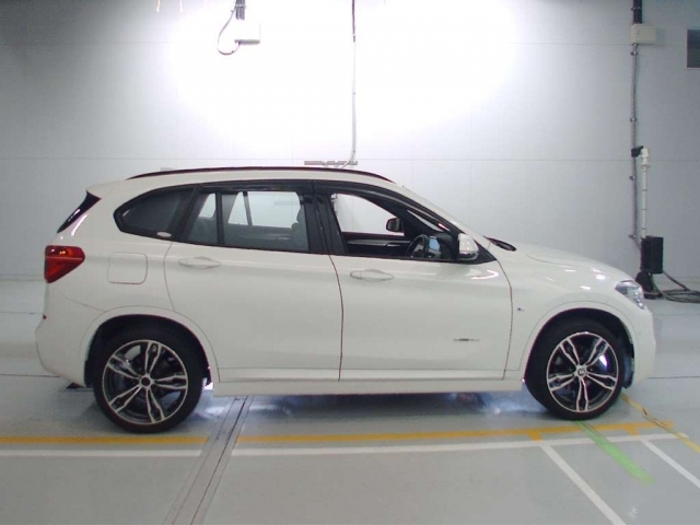 Import and buy BMW X1 2016 from Japan to Nairobi, Kenya