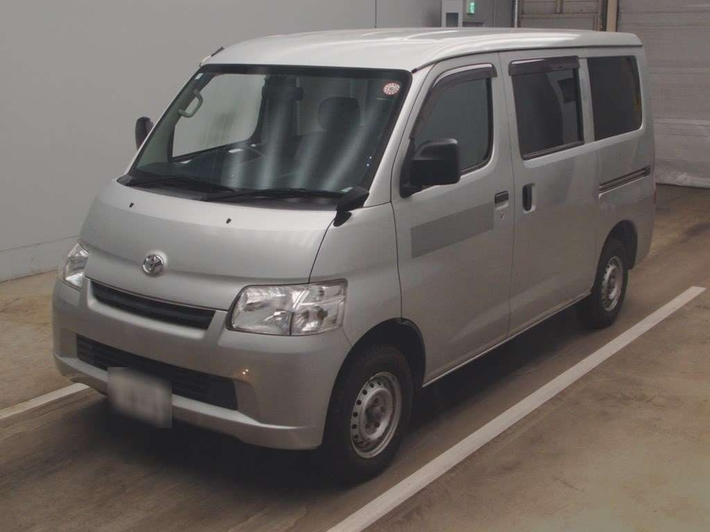 Import and buy TOYOTA TOWN ACE VAN 2018 from Japan to Nairobi, Kenya