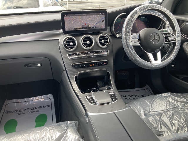 Import and buy MERCEDES BENZ GLC CLASS 2021 from Japan to Nairobi, Kenya