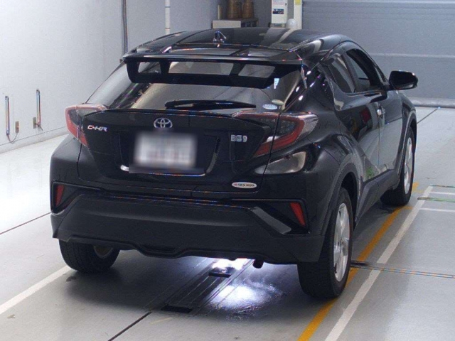 Import and buy TOYOTA C-HR 2018 from Japan to Nairobi, Kenya