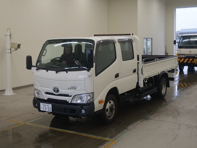 Import and buy TOYOTA DYNA 2021 from Japan to Nairobi, Kenya