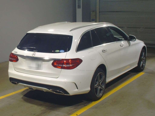 Import and buy MERCEDES BENZ C CLASS WAGON 2018 from Japan to Nairobi, Kenya