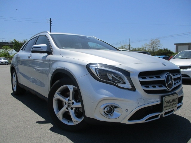 Import and buy MERCEDES BENZ GLA CLASS 2019 from Japan to Nairobi, Kenya