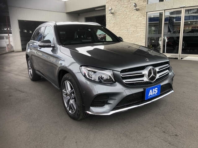 Import and buy MERCEDES BENZ GLC CLASS 2017 from Japan to Nairobi, Kenya
