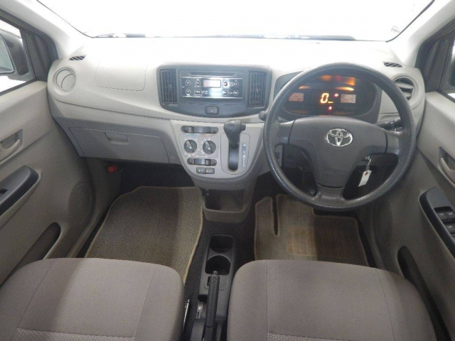 Import and buy TOYOTA PIXIS EPOCH 2016 from Japan to Nairobi, Kenya