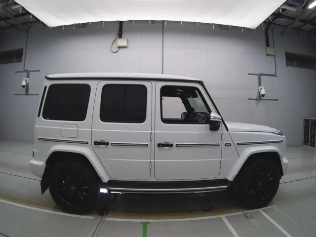 Import and buy MERCEDES BENZ G CLASS 2023 from Japan to Nairobi, Kenya