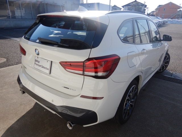 Import and buy BMW X1 2023 from Japan to Nairobi, Kenya