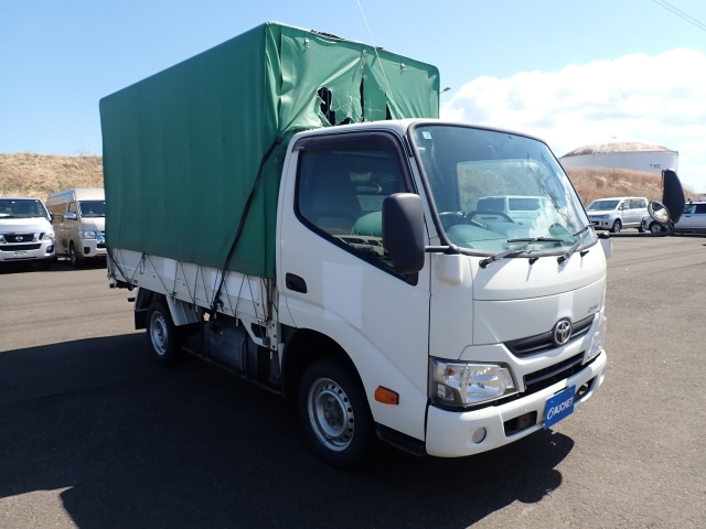Import and buy TOYOTA DYNA 2017 from Japan to Nairobi, Kenya