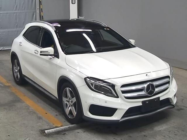 Import and buy MERCEDES BENZ GLA CLASS 2016 from Japan to Nairobi, Kenya