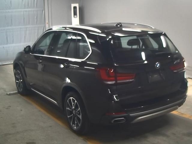 Import and buy BMW X5 SERIES 2017 from Japan to Nairobi, Kenya