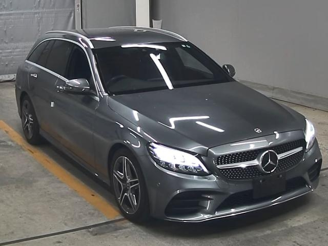 Import and buy MERCEDES BENZ C CLASS WAGON 2018 from Japan to Nairobi, Kenya
