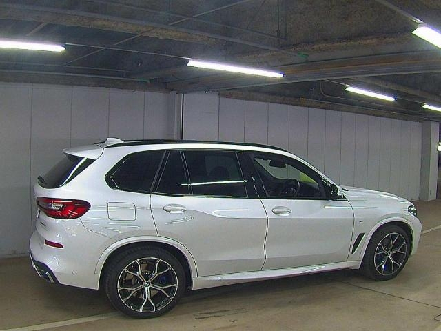 Import and buy BMW X5 SERIES 2020 from Japan to Nairobi, Kenya