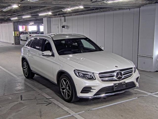 Import and buy MERCEDES BENZ GLC CLASS 2019 from Japan to Nairobi, Kenya