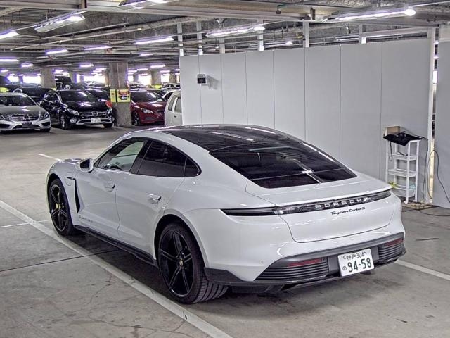 Import and buy PORSCHE TAYCAN 2022 from Japan to Nairobi, Kenya