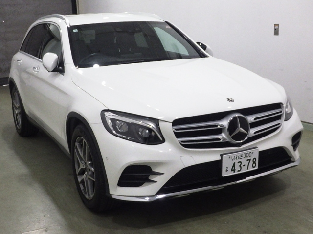 Import and buy MERCEDES BENZ GLC CLASS 2018 from Japan to Nairobi, Kenya