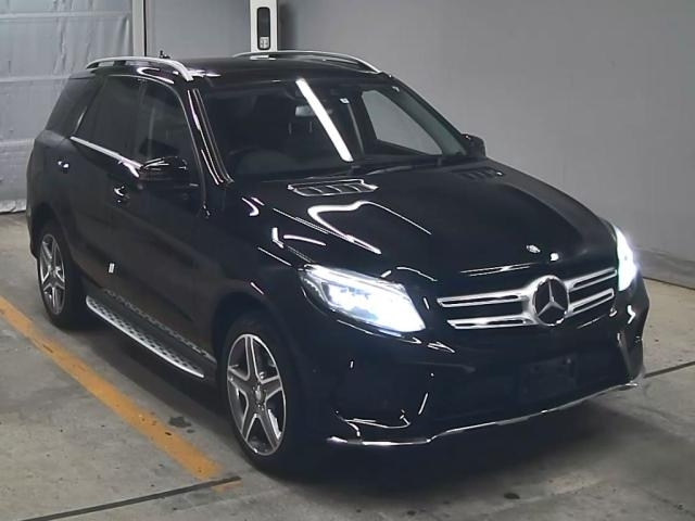 Import and buy MERCEDES BENZ GLE CLASS 2017 from Japan to Nairobi, Kenya