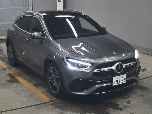 Import and buy MERCEDES BENZ GLA CLASS 2022 from Japan to Nairobi, Kenya