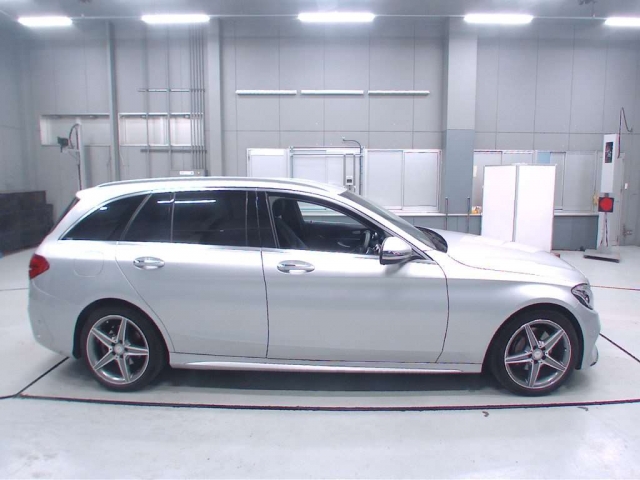 Import and buy MERCEDES BENZ C CLASS WAGON 2017 from Japan to Nairobi, Kenya