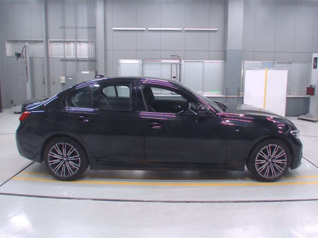 Import and buy BMW 3 SERIES 2020 from Japan to Nairobi, Kenya