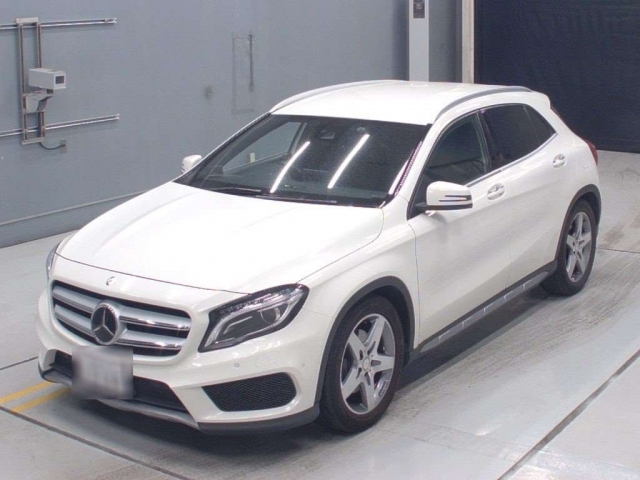 Import and buy MERCEDES BENZ GLA CLASS 2016 from Japan to Nairobi, Kenya