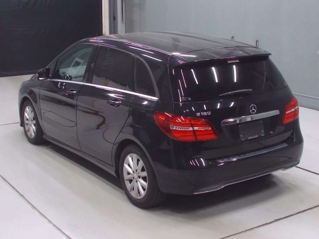 Import and buy MERCEDES BENZ B CLASS 2016 from Japan to Nairobi, Kenya
