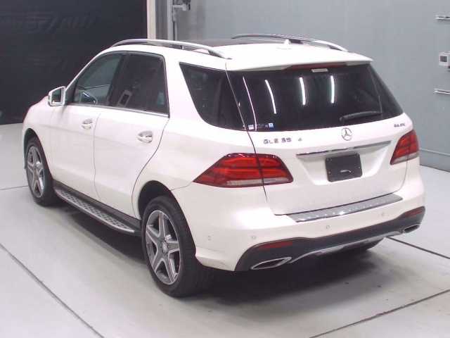 Import and buy MERCEDES BENZ GLE CLASS 2016 from Japan to Nairobi, Kenya