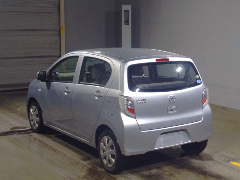 Import and buy TOYOTA PIXIS EPOCH 2016 from Japan to Nairobi, Kenya