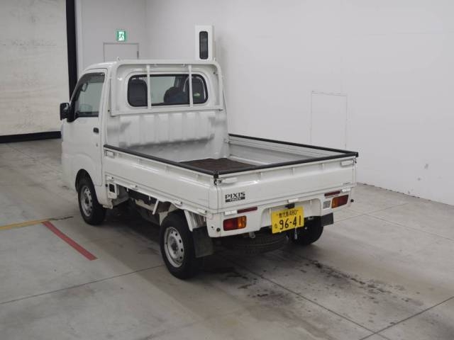 Import and buy TOYOTA PIXIS TRUCK 2016 from Japan to Nairobi, Kenya