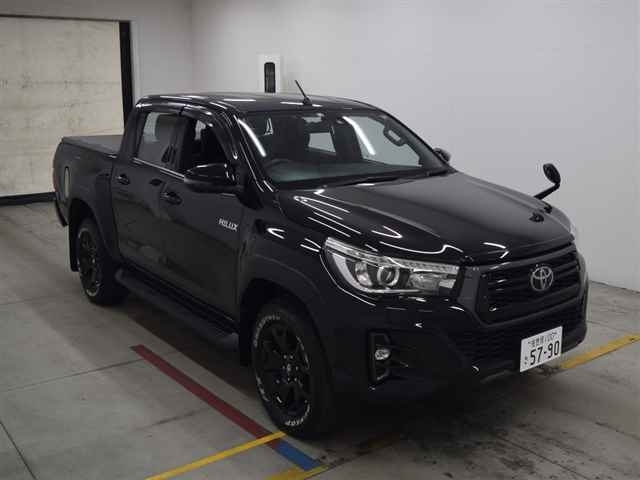 Import and buy TOYOTA HILUX 2019 from Japan to Nairobi, Kenya