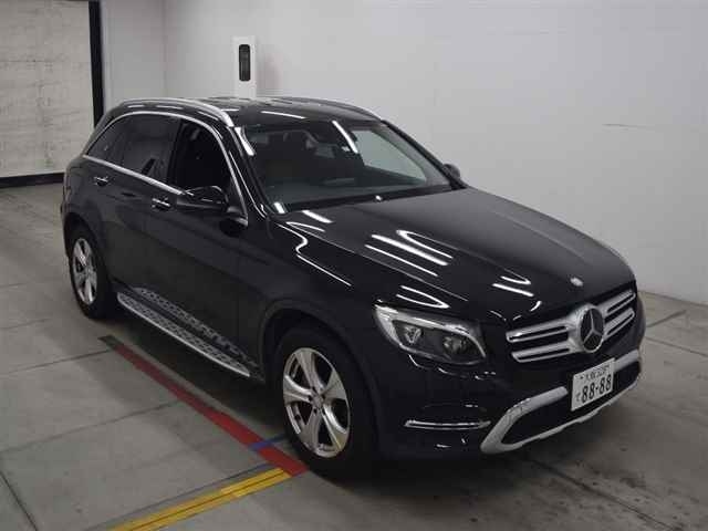 Import and buy MERCEDES BENZ GLC CLASS 2016 from Japan to Nairobi, Kenya