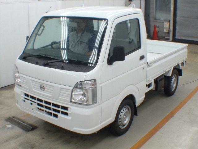 Import and buy NISSAN CLIPPER TRUCK 2018 from Japan to Nairobi, Kenya