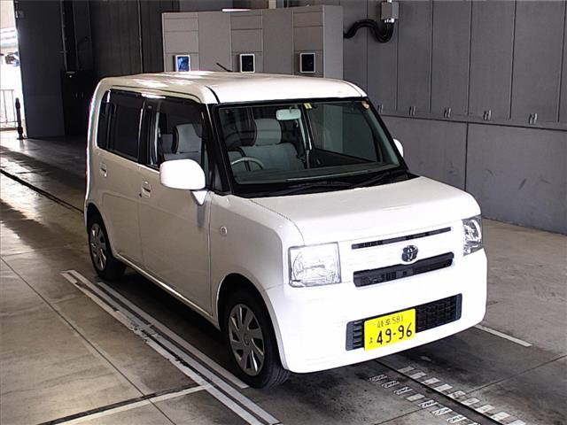 Buy/import TOYOTA PIXIS SPACE (2012) to Kenya from Japan auction