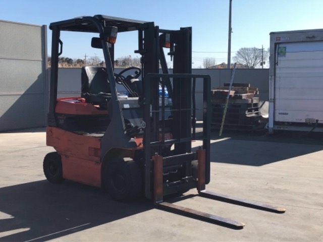 Import and buy TOYOTA FORKLIFT 2015 from Japan to Nairobi, Kenya