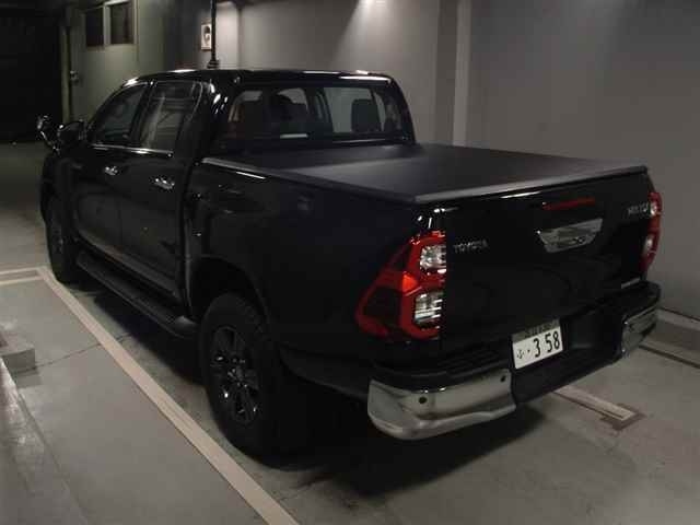 Import and buy TOYOTA HILUX 2022 from Japan to Nairobi, Kenya
