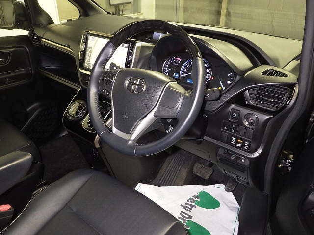 Import and buy TOYOTA ESQUIRE 2017 from Japan to Nairobi, Kenya