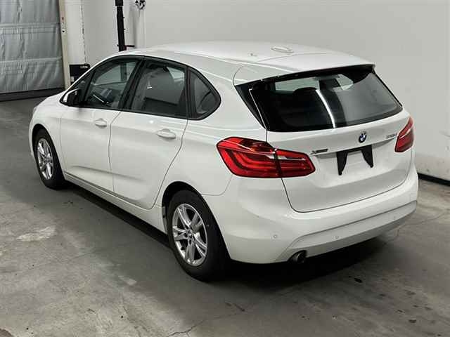 Import and buy BMW 2 SERIES 2018 from Japan to Nairobi, Kenya