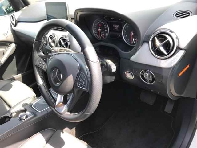 Import and buy MERCEDES BENZ B CLASS 2018 from Japan to Nairobi, Kenya