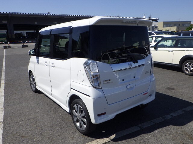 Import and buy NISSAN DAYZ ROOX 2019 from Japan to Nairobi, Kenya
