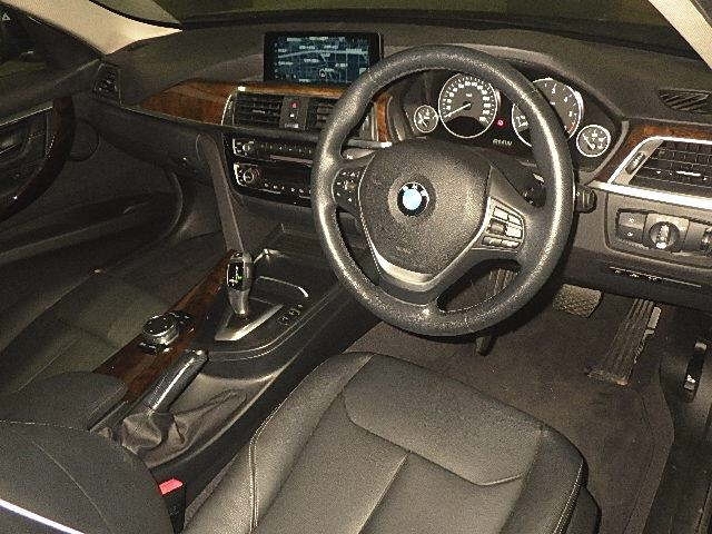 Import and buy BMW 3 SERIES 2016 from Japan to Nairobi, Kenya