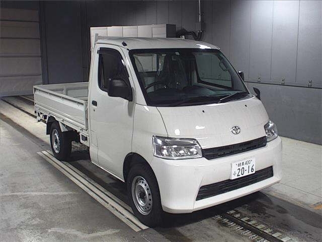 Import and buy TOYOTA TOWN ACE TRUCK 2020 from Japan to Nairobi, Kenya