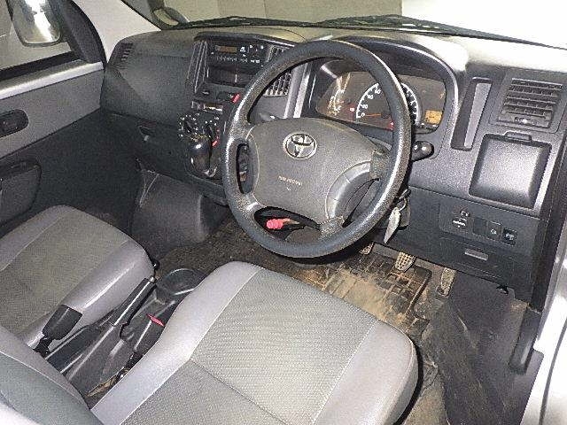 Import and buy TOYOTA LITE ACE TRUCK 2017 from Japan to Nairobi, Kenya