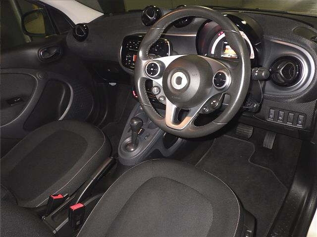 Import and buy SMART FORFOUR 2015 from Japan to Nairobi, Kenya