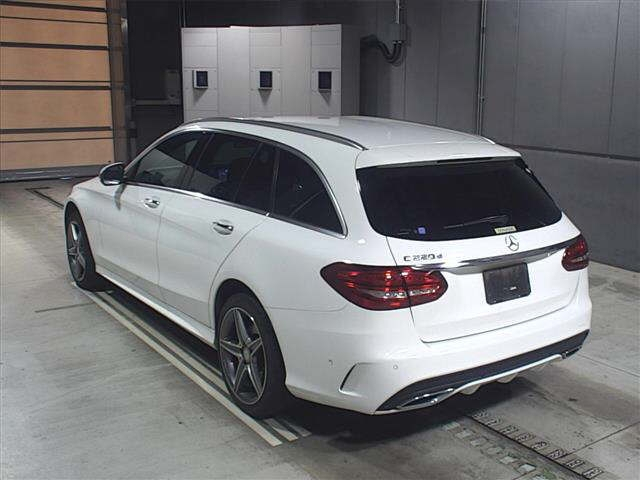 Import and buy MERCEDES BENZ C CLASS WAGON 2016 from Japan to Nairobi, Kenya