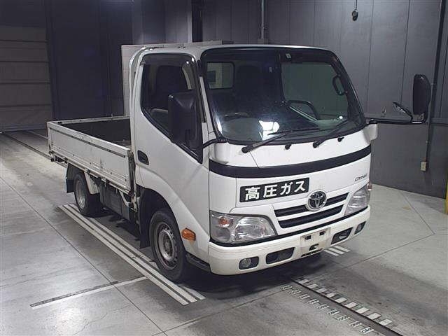 Import and buy TOYOTA DYNA 2015 from Japan to Nairobi, Kenya